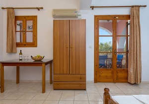Anemomylos Studios - Ground Floor One Bedroom Apartment in Zakynthos