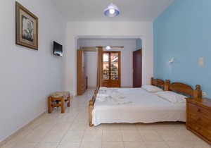 Anemomylos Studios - Ground Floor Two-Space Apartment in Zakynthos