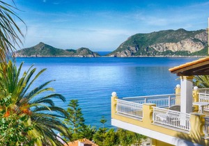 Flora Beach Studio 10 - mit wunderschönen Meerblick nur 50m vom schönen Sandstrand entfernt in Agios Georgios Pagon