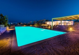Kallirroe Master Villa with Sea View and Pool in Chrisi Akti