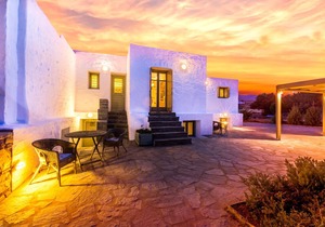 Kallirroe Master Villa with Sea View and Pool in Chrisi Akti
