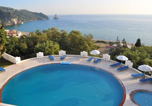 Studio Apartments Maria with Pool - Agios Gordios Beach in Agios Gordios
