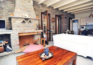 Unique stone villa with a swimming pool and sea view in Koundouros