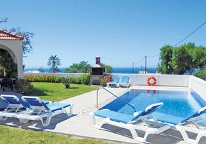 Villa ∙ 3 bedrooms ∙ 7 guests