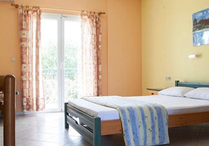 Water Side studios with swimming pool near Lourdas beach in charming Kefalonia in Lourdata