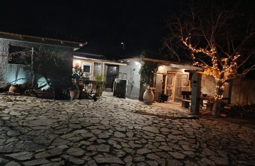Distomo-Arachova-Antikyra House | Αγρόκτημα Agrikia Σπίτι