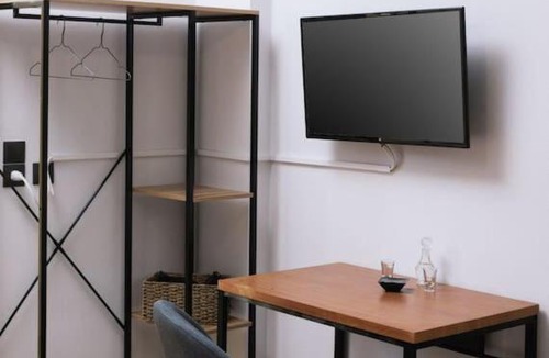 Heraklion Apartment | 'ΑΛΚΥΟΝΗ' στούντιο Δίκλινο δωμάτιο με αυλή νο.41