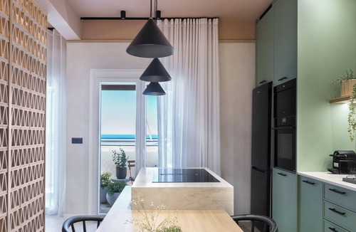 Kinosargous Apartment | Ανακαινισμένο διαμέρισμα στην καρδιά της αθήνας, δίπλα σε όλα τα αξιοθέατα.