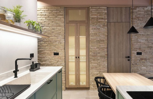 Kinosargous Apartment | Ανακαινισμένο διαμέρισμα στην καρδιά της αθήνας, δίπλα σε όλα τα αξιοθέατα.