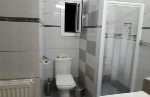 Ydrousa Apartment | Διαμέρισμα με πανοραμική θέα στη θάλασσα & ιδιωτική παραλία