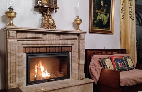 Kastoria House | Διατηρητέο Νεοκλασικό του 1934 με θέα στη λίμνη