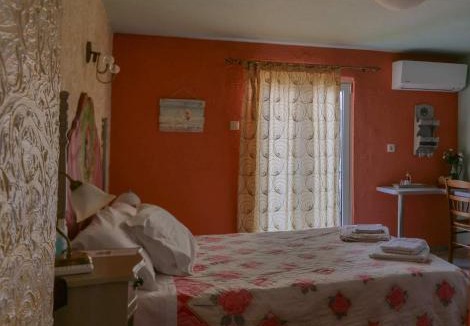 Karpenisi House | Η Φωλιτσα