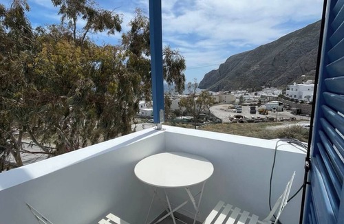 Kamari House | Ιdylle Cycladic House | 2 Bathrooms | Black Beach