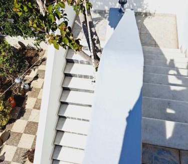 Perissa Villa | Κυκλαδίτικο σπίτι με θέα Villa Mimika