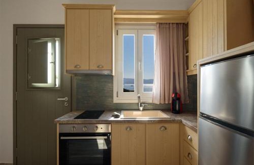 Kimolos House | Κalamitsi Rooms & Apartments