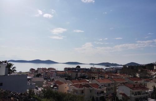 Nea Peramos Apartment | Μεζονέτα 3ου και 4ου ορόφου με μαγευτική θέα!