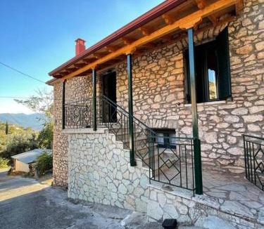Vlacherna House | Πέτρινο εξοχικό στο Δάρα
