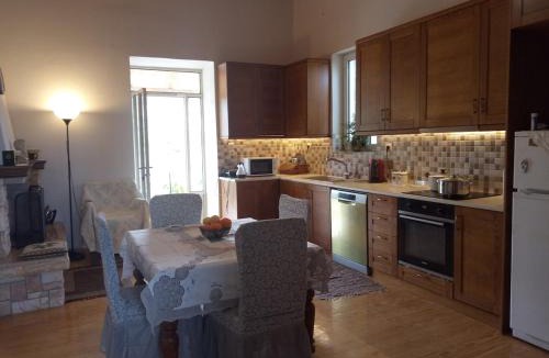 Rododafni House | Σπίτι στο Χωριό - Les campagnards