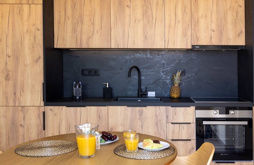 Agios Fokas Apartment | 1 BDR Sea View Suite with Outdoor Jet Tub | Sun Gres