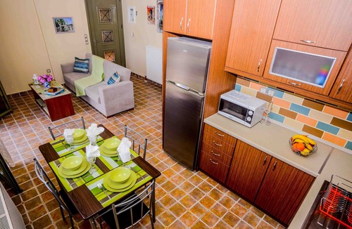 Antipata Apartment | #1-Clean, self catering 2 bedroom apartment with large balcony and free parking