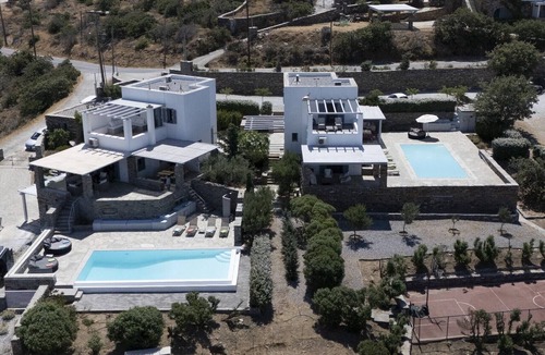 Kea Villa | 10 bedroom accommodation in Ioylis