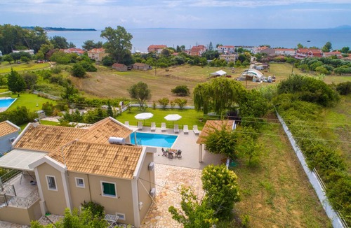 Kateleios Villa | 155 m² Villa ∙ 3 bedrooms ∙ 8 guests