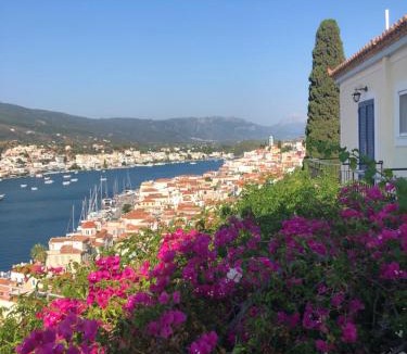 Poros House | 180° view maisonette No.2