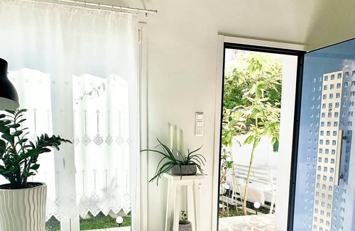 Volos City Centre House | 1922 Epoch Harmony Oikia 5΄- city center. Pet Friendly. with courtyard & terrace