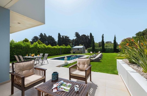 Filerimos Villa | 260 m² Villa ∙ 4 bedrooms ∙ 8 guests