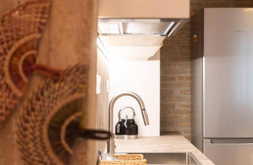Filopappou Apartment | 2BR Apt 20 Mins From Acropolis with Washer & Dryer