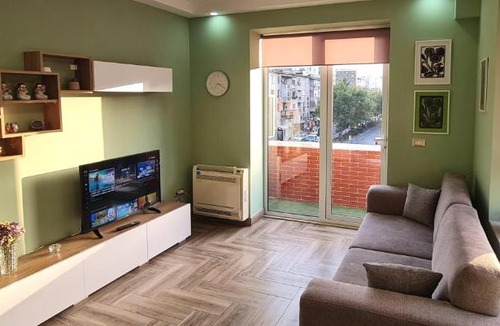 Blloku Apartment | 2V1 - Sheshi Willson