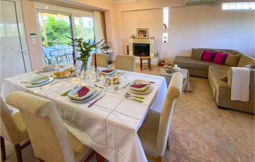 Larissos House | 3 Bedroom Lovely Home In Lakkopetra