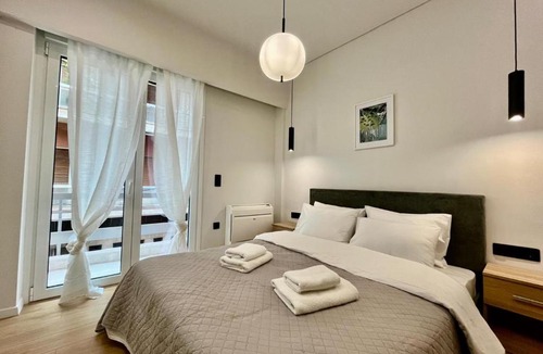 Neapoli Apartment | 3BR Modern & Spacious apt