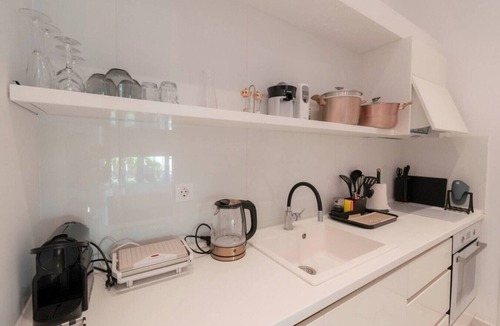 Nea Moudania Apartment | 4 Elemental Living Suites - Earth