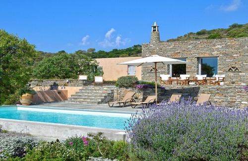 Kea Villa | 5 bedroom accommodation in Ioylis