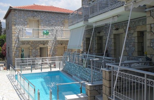 Stoupa Apartment | 60 m² Apartment ∙ 2 bedrooms ∙ 4 guests