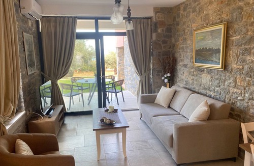 Pella Region Villa | Aélia Stone House Erató