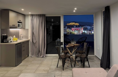 Athens City Centre House | Acropolis Magical View Suite, Metro Kerameikos