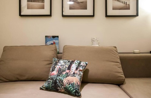 Koukaki Apartment | Acropolis Steps, City Apartment