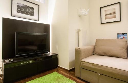 Koukaki Apartment | Acropolis Steps, City Apartment