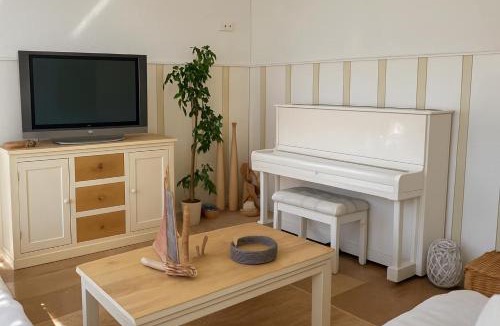 Ireon Hotel | Adamantia