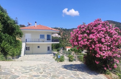 Agii Apostoli Apartment | Aegean Beachfront Apartment 3