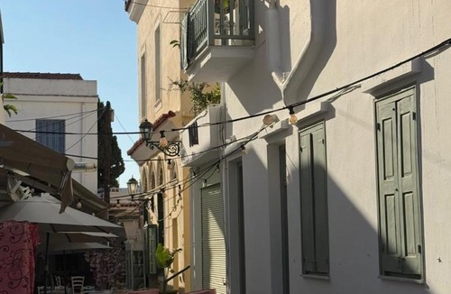Tinos Town Hostel | Aegli Rooms