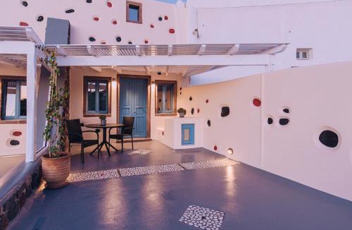 Finikia Hotel | Agave Cave Studios