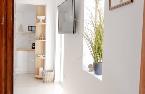Limni Vouliagmenis House | Agrambeli Apartment 7/7 at Heraion Lagoon