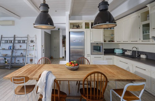 Agios Nikolaos Town Villa | Aiolos Glaros | Seafront Retreat near Agios Nikolaos