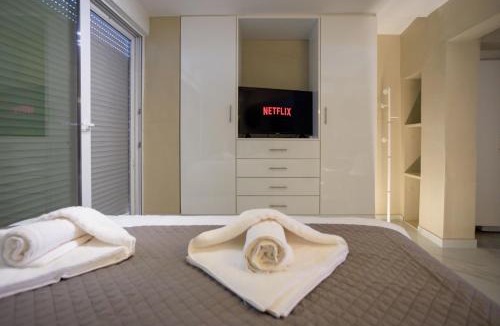 Nea Smirni Apartment | Aiolos Neos kosmos view loft suite