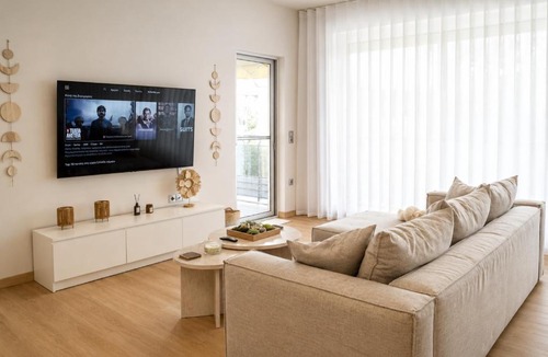 Egira Apartment | Akrata Comfort Living