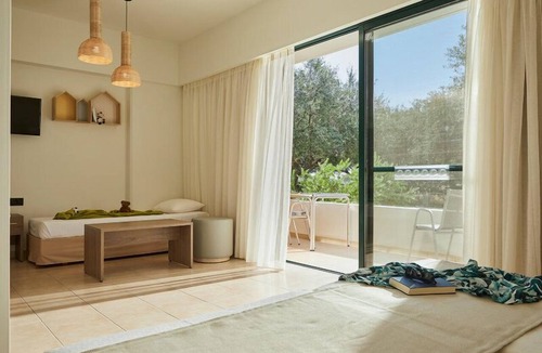 Theologos Hotel | Alex Beach Hotel - Bungalows
