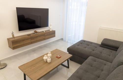 New Kypseli Apartment | Alexandra's Apartment